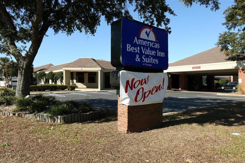 Rest And Relax Inn Pensacola Exterior foto