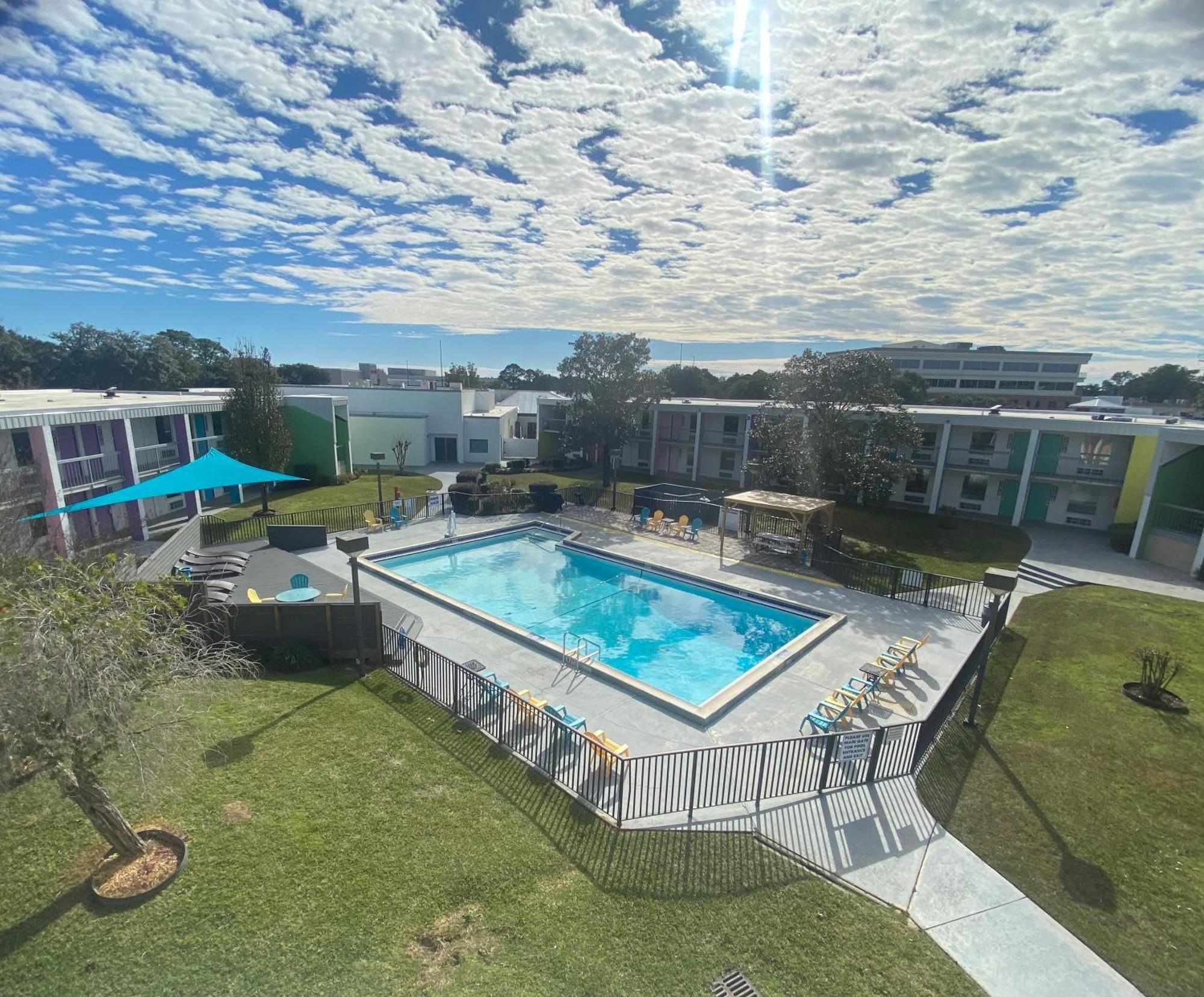 Rest And Relax Inn Pensacola Exterior foto