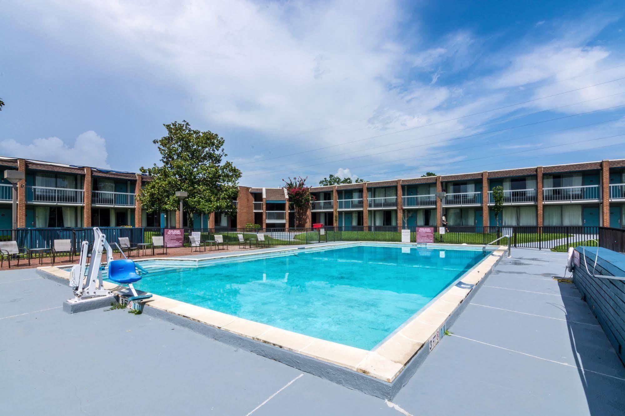 Rest And Relax Inn Pensacola Exterior foto